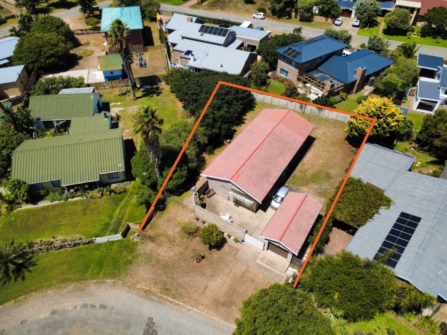 4 Bedroom Property for Sale in Stilbaai Wes Western Cape